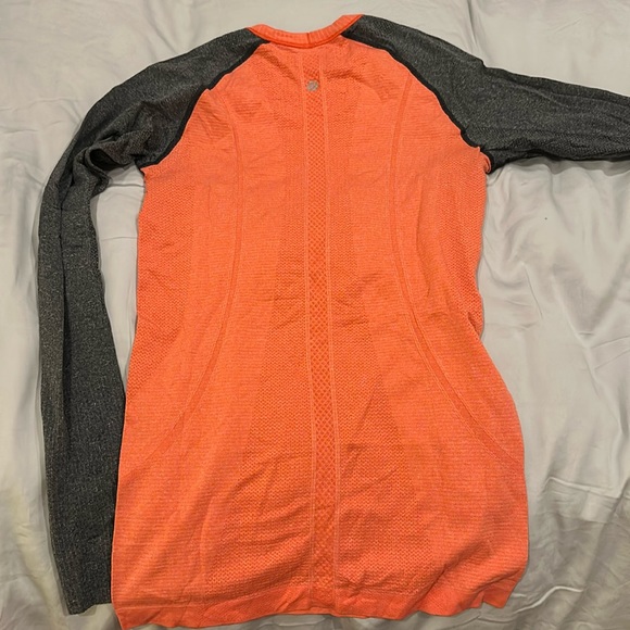 lululemon athletica Tops - Swiftly Tech Long Sleeve